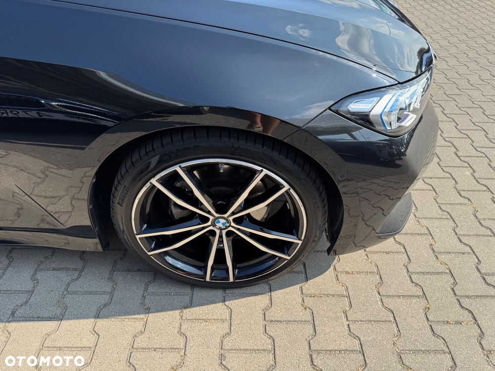 BMW Seria 3 320d xDrive M Sport sport - 4
