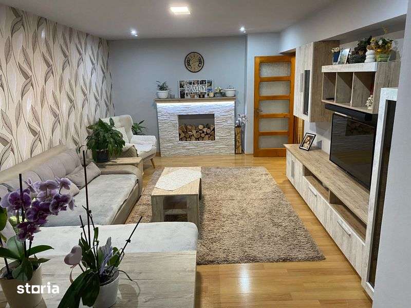 Apartamanet cu 3 camere — fotografia 1