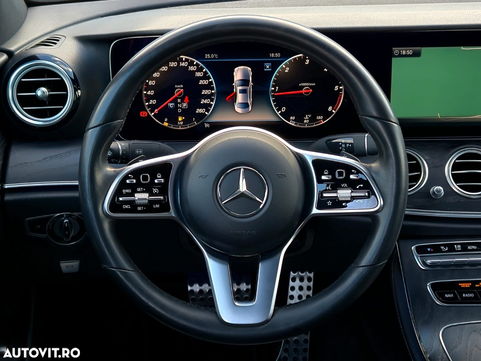Mercedes-Benz E 220 d 9G-TRONIC Exclusive - 29