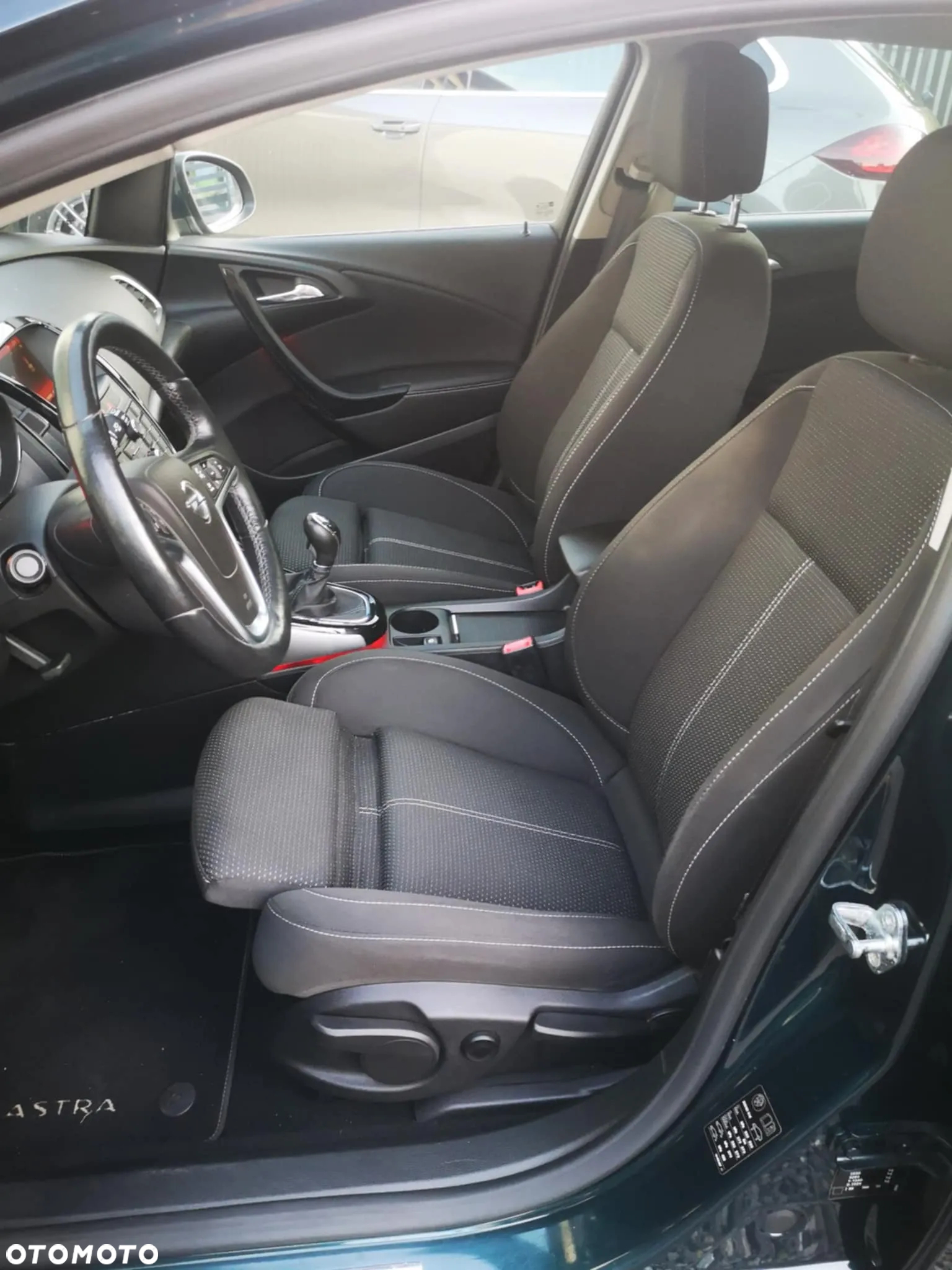 Opel Astra 1.4 Turbo Sports Tourer Exklusiv - 10