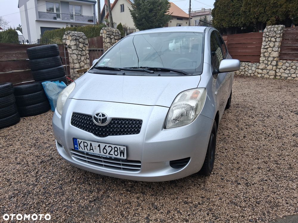 Toyota Yaris 1.0 Luna A/C - 2