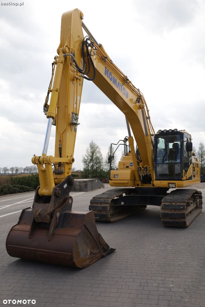 Komatsu PC210LC-11 - 16