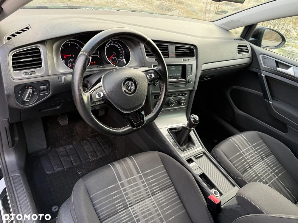 Volkswagen Golf 1.6 TDI BlueMotion Technology Lounge - 11