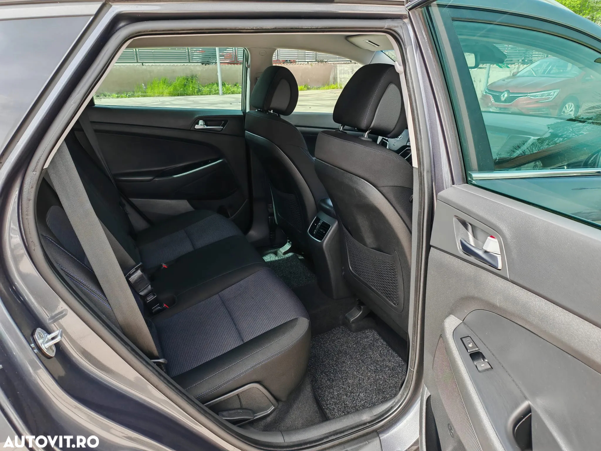 Hyundai Tucson blue 1.7 CRDi 2WD DCT Premium - 7
