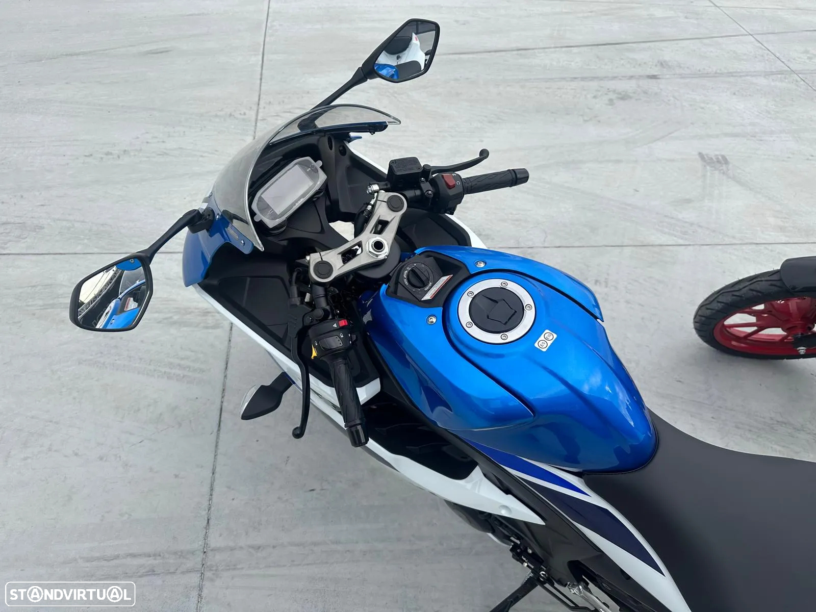 Suzuki GSX R 125 A - 14