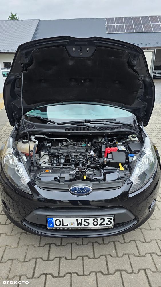 Ford Fiesta 1.25 Celebration - 30