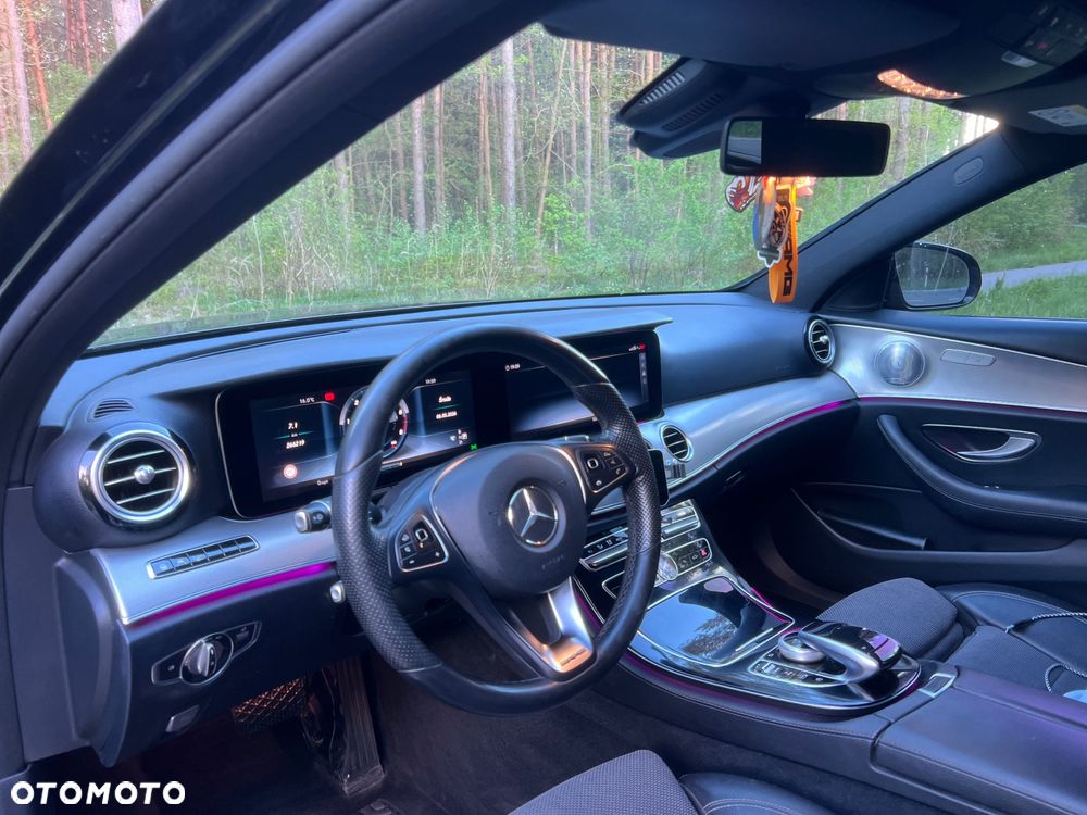 Mercedes-Benz Klasa E 220 d 9G-TRONIC - 14