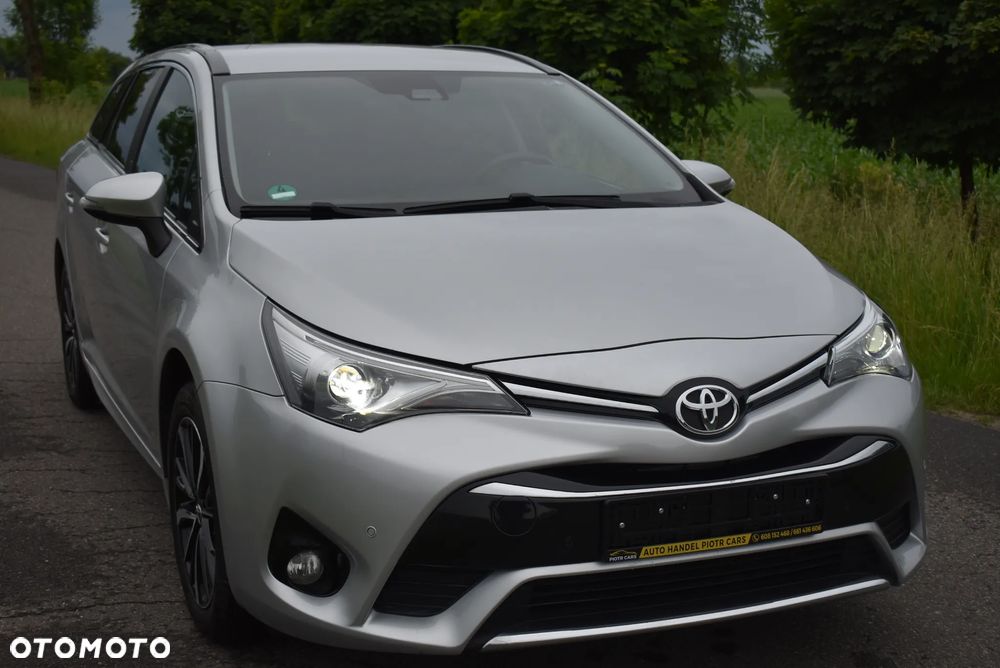 Toyota Avensis - 14