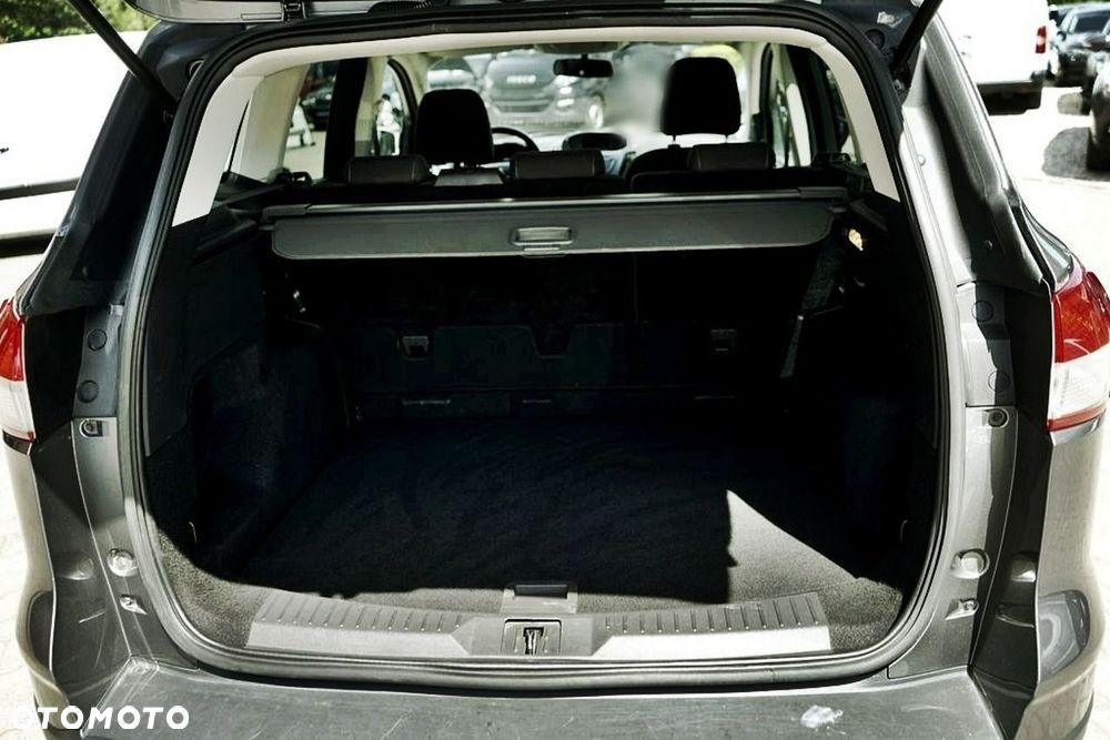 Ford Kuga - 26