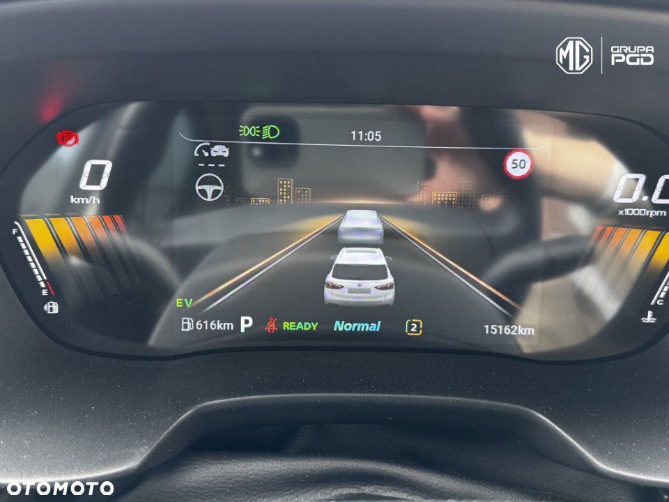 MG ZS Hybrid+ - 6