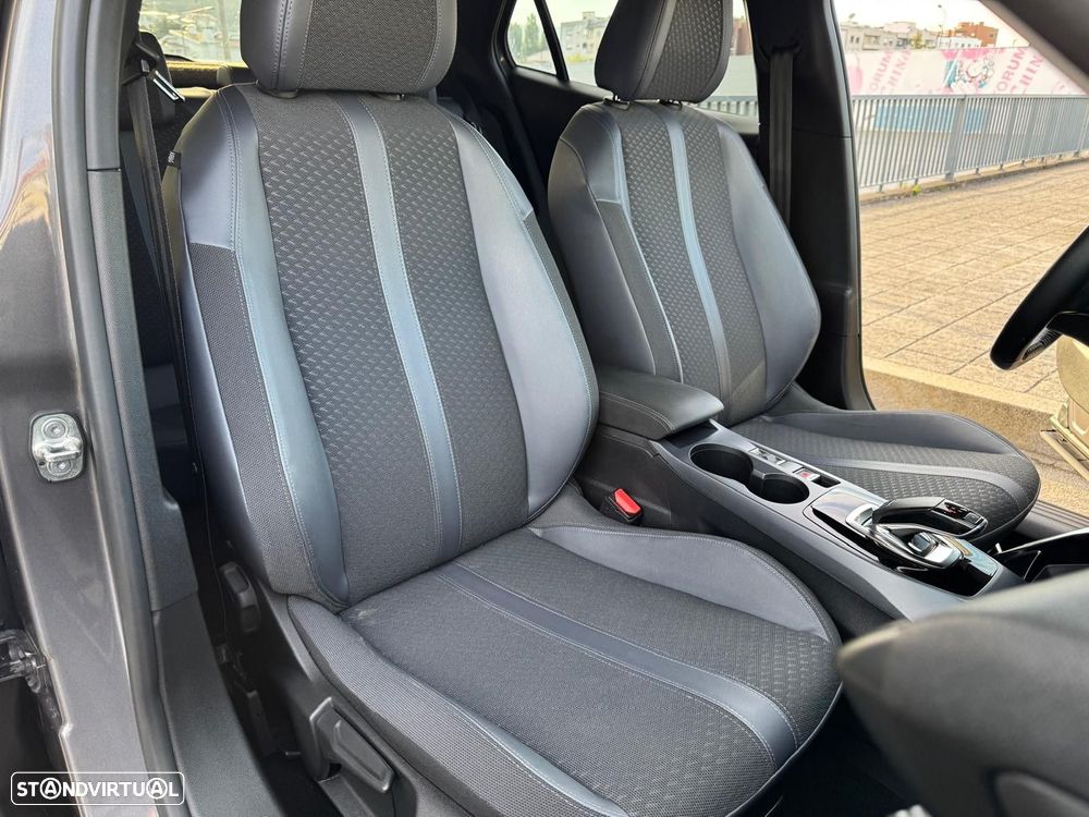 Peugeot 2008 1.2 PureTech Allure EAT8 - 16