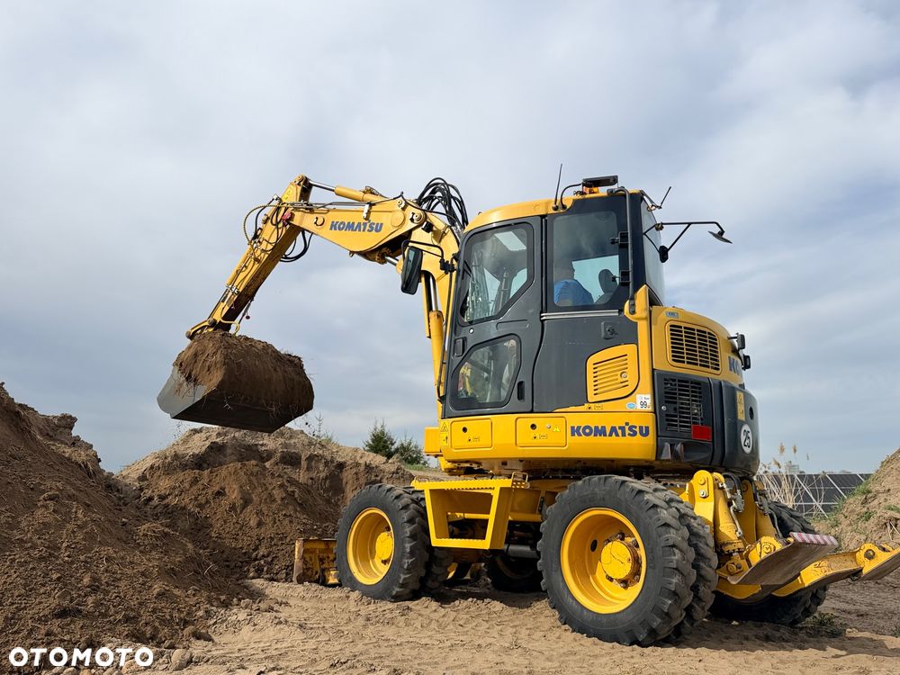 Komatsu 4x4x4 ramię łamane Koparka kołowa KOMATSU  PW98MR-8 10ton 4x4x4 ośki skrętne Ramię 3x łamane BEZ DPF i ADBLUE 4 cyl dodatkowe wyjścia hydr Pług Podpory 2012 szybka zwinna Prosto z importu 1 właściciel Cat TEREX Liebherr Wacker Pw 98 Mr 8 11 - 24