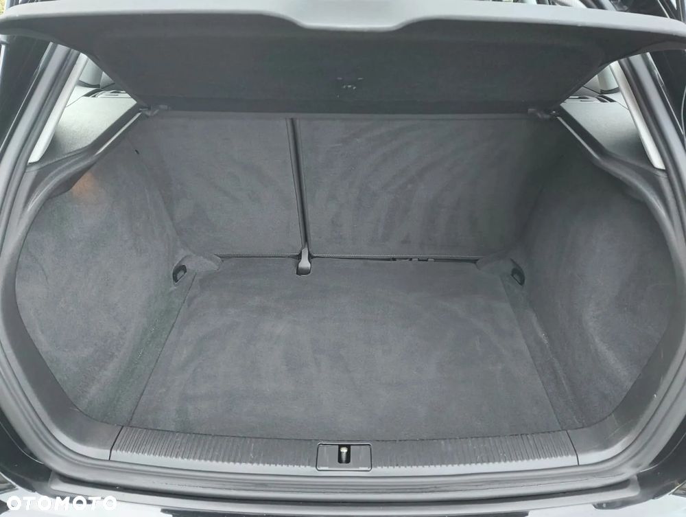 Audi A3 Sportback 1.6 TDI DPF Ambiente - 15