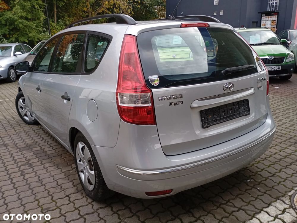 Hyundai i30 i30cw 1.4 blue Comfort - 13