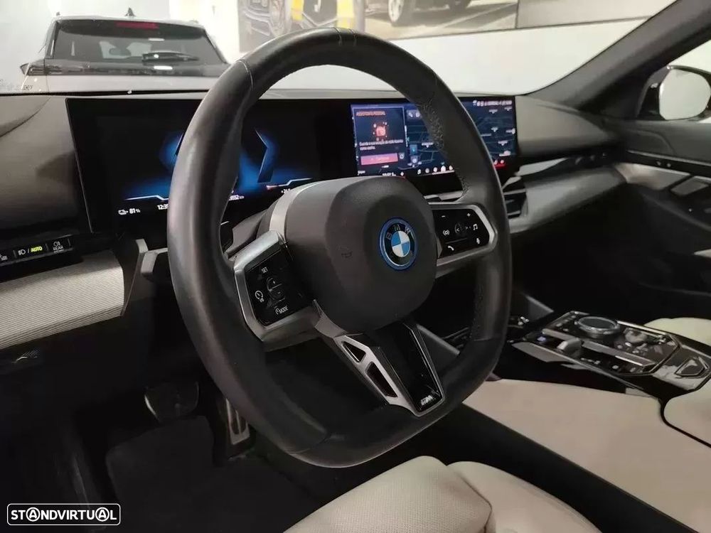 BMW i5 Touring eDrive40 - 50