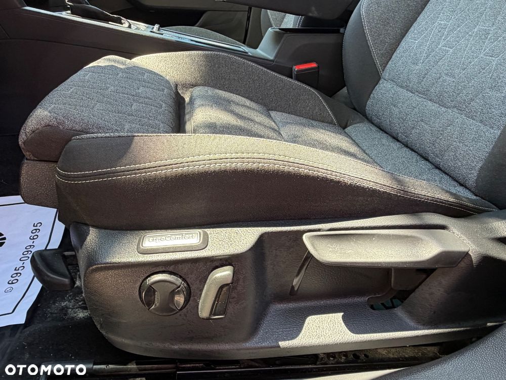 Volkswagen Passat 2.0 TDI EVO Business DSG - 16