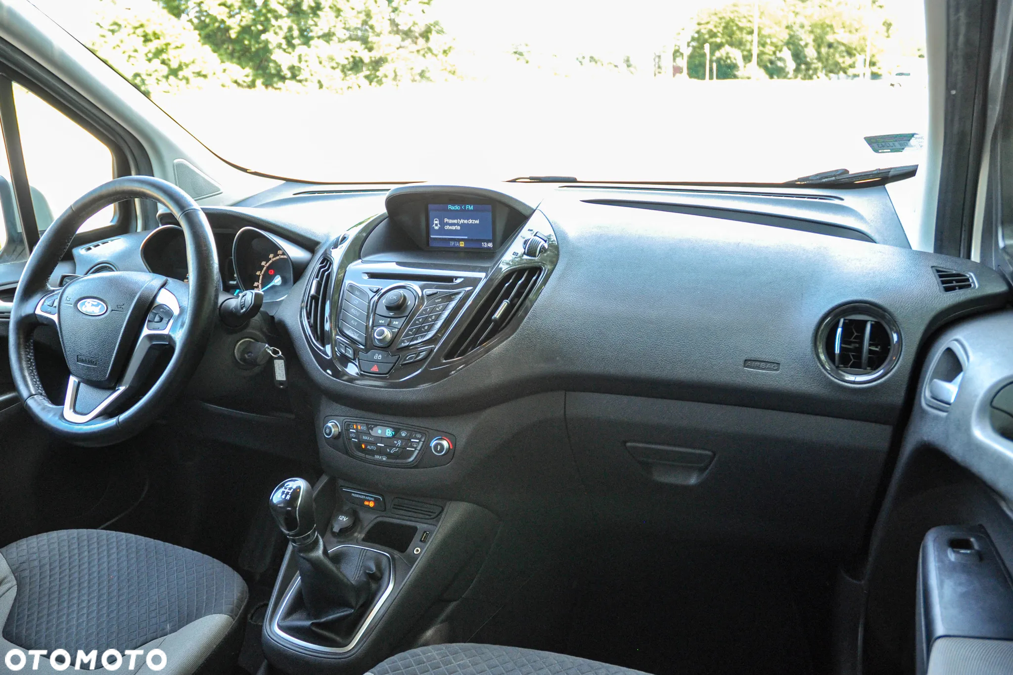 Ford Tourneo Courier - 10