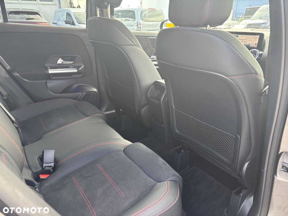 Mercedes-Benz GLA 200 AMG Line - 21
