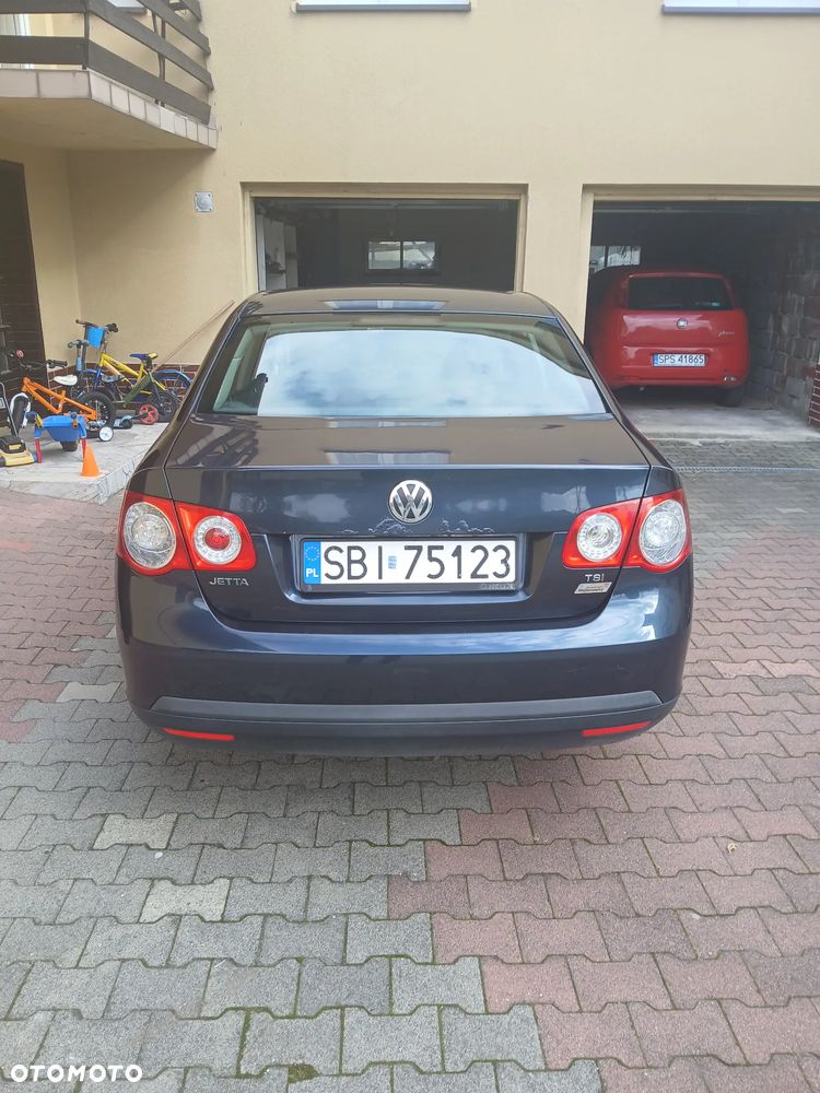 Volkswagen Jetta 2009 photo 2