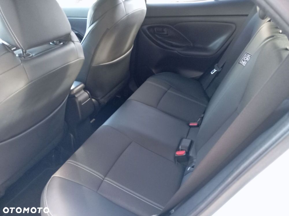 Toyota Yaris Cross Hybrid 1.5 Premiere Edition - 11