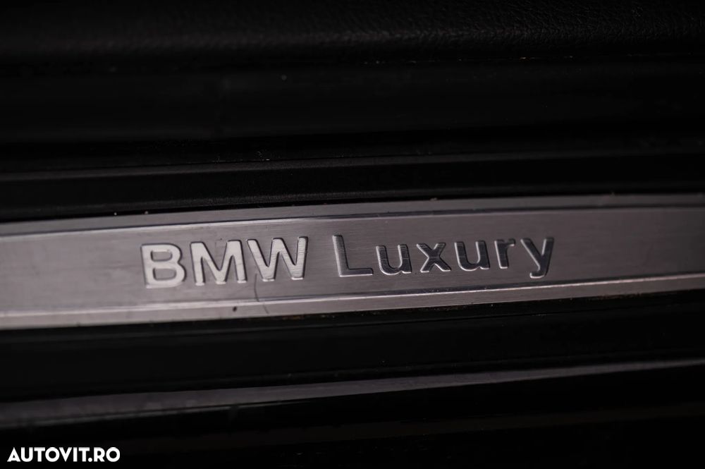 BMW Seria 3 320d Aut. - 38