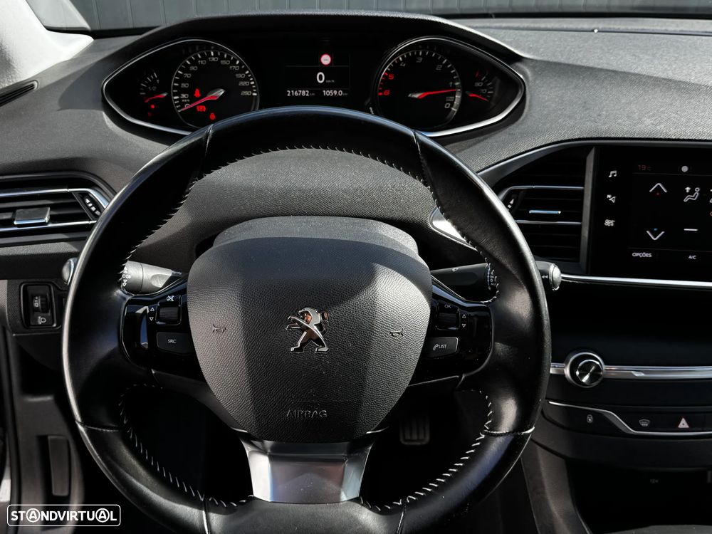 Peugeot 308 SW BlueHDi 100 Stop & Start Active Pack - 11