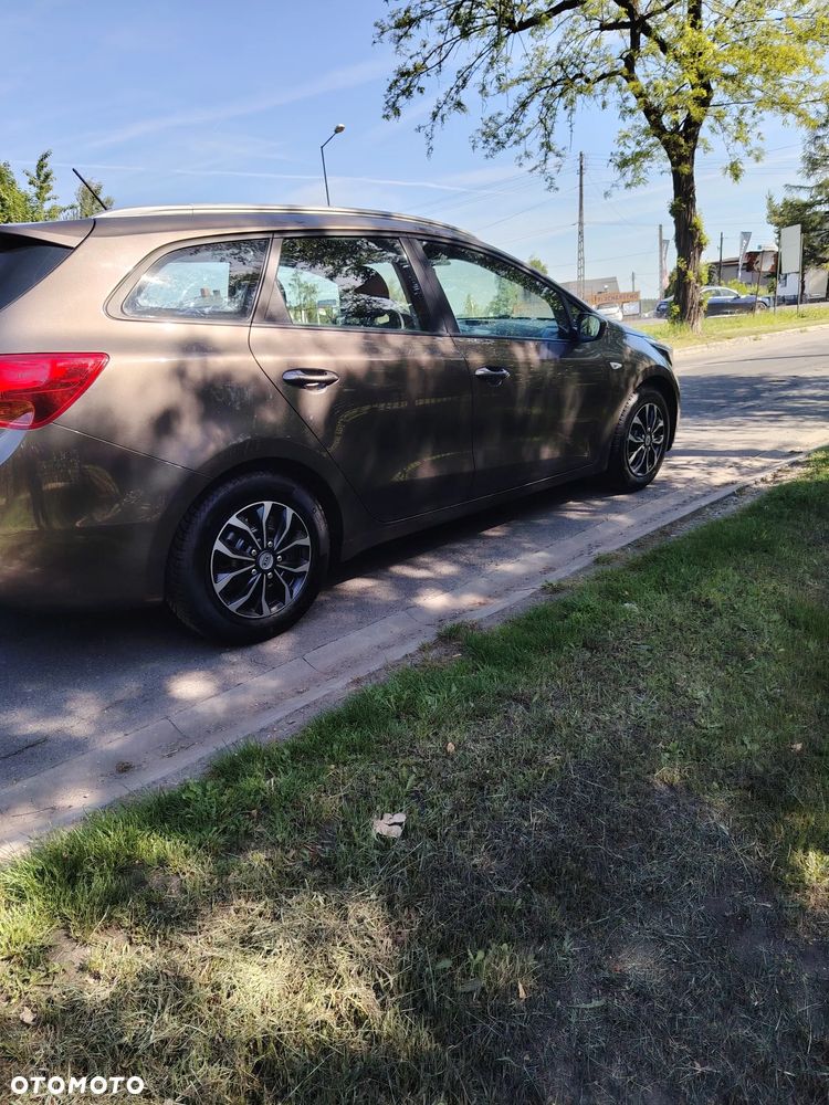 Kia Ceed 1.6 GDI Business Line - 4
