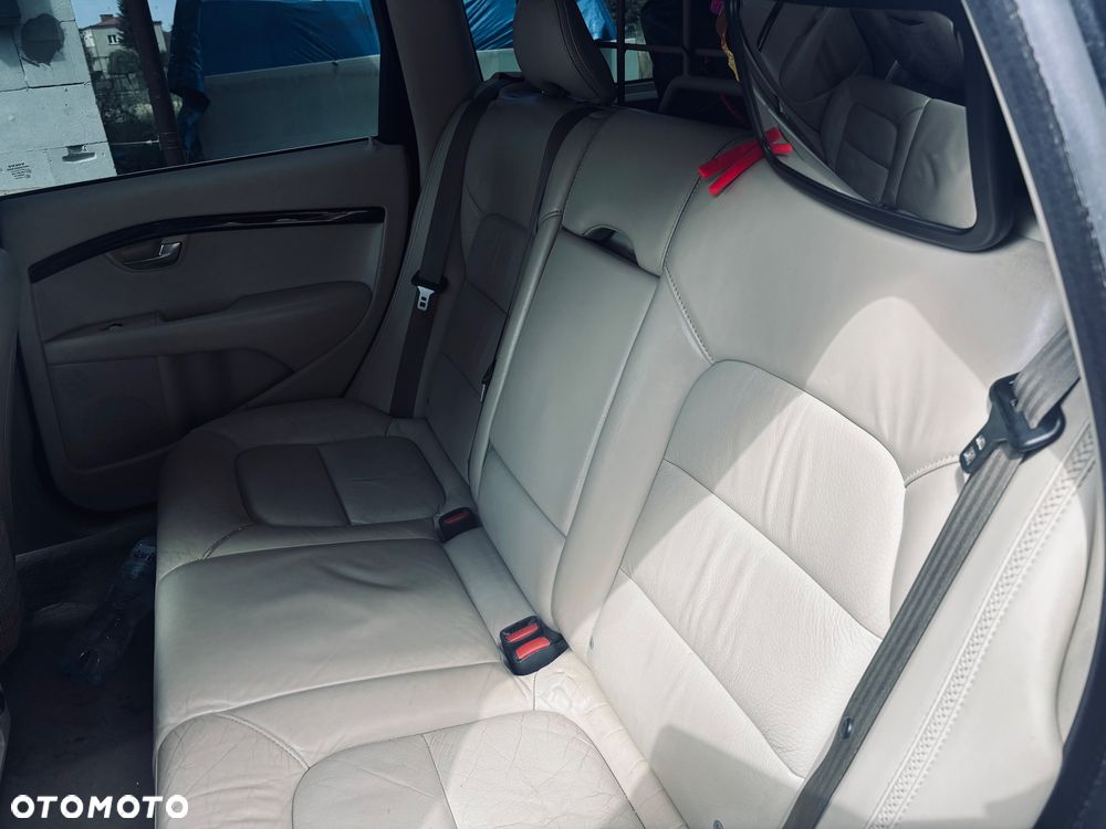 Volvo XC 70 - 8