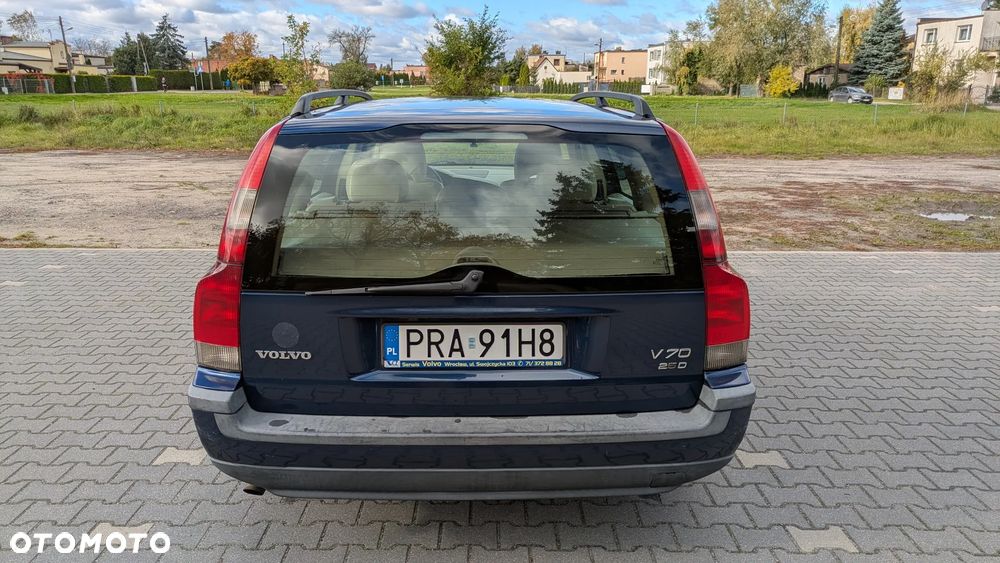 Volvo V70 2.5TDI - 4