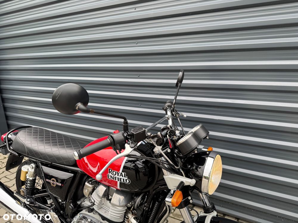 Royal Enfield Interceptor - 8