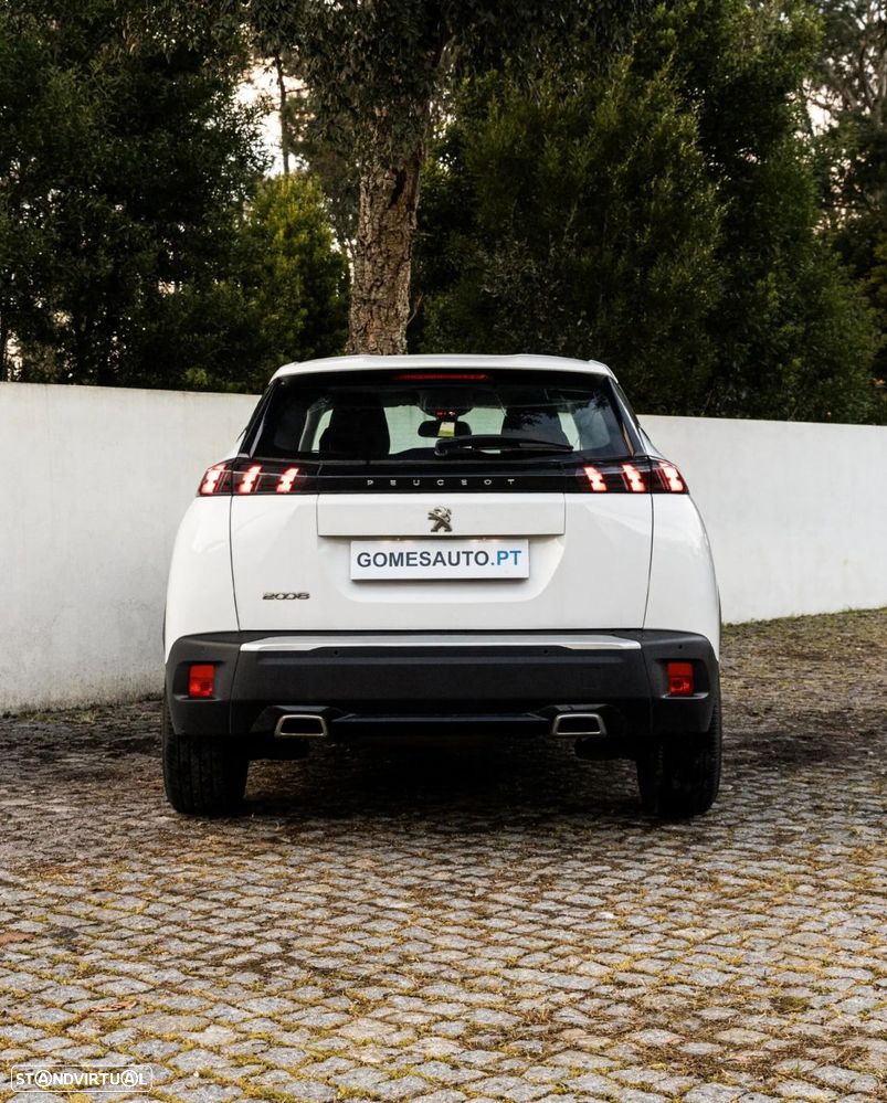 Peugeot 2008 PureTech 130 EAT8 Allure - 4