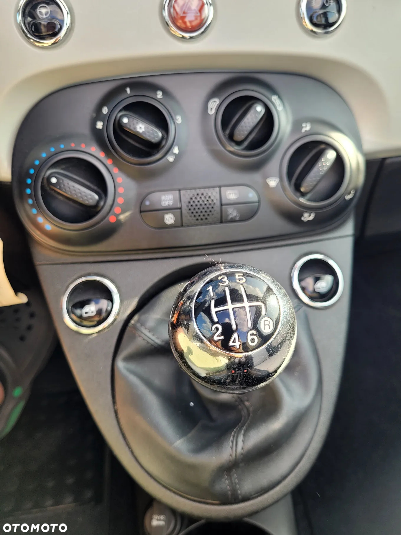 Fiat 500 1.0 Hybrid Lounge - 31