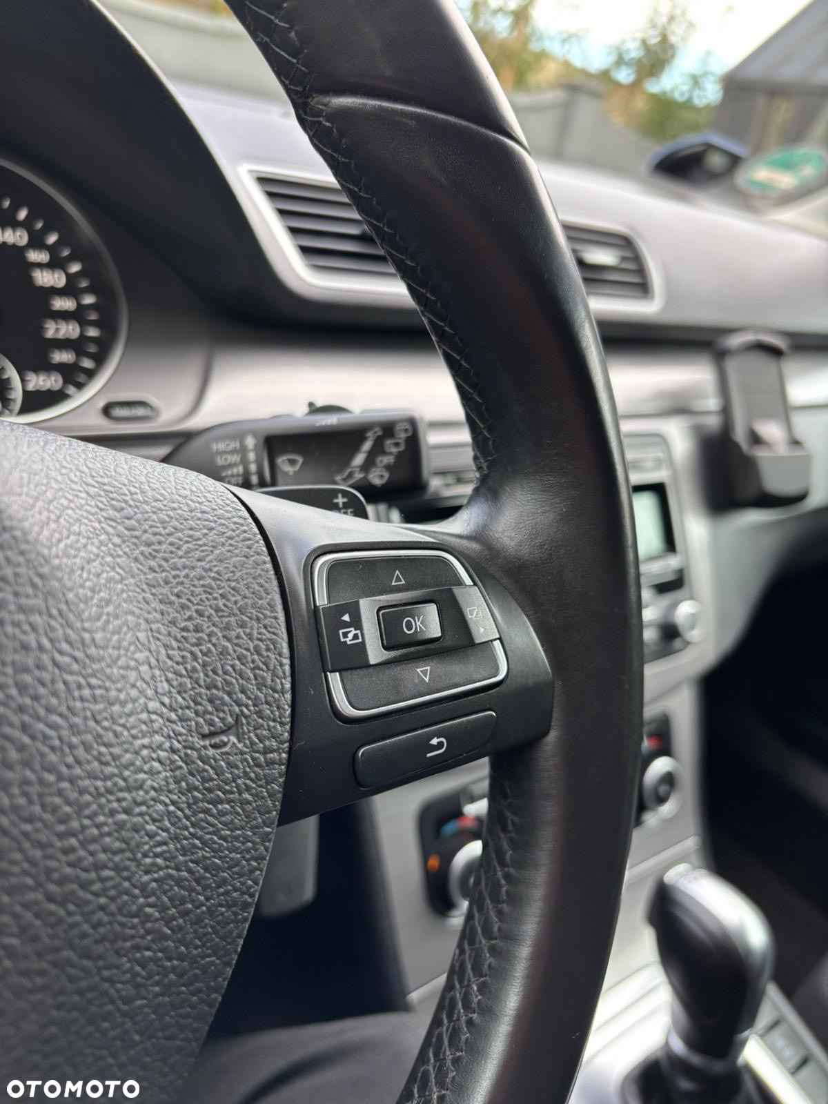 Volkswagen Passat 2.0 TDI Highline DSG - 17