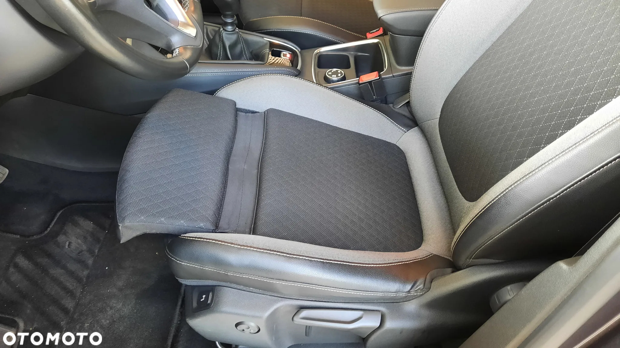 Opel Grandland X 1.2 Start/Stop Business INNOVATION - 24