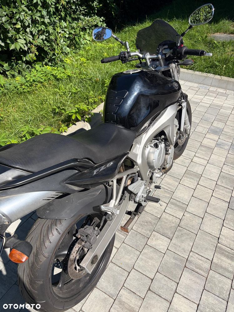 Yamaha FZ6 - 8