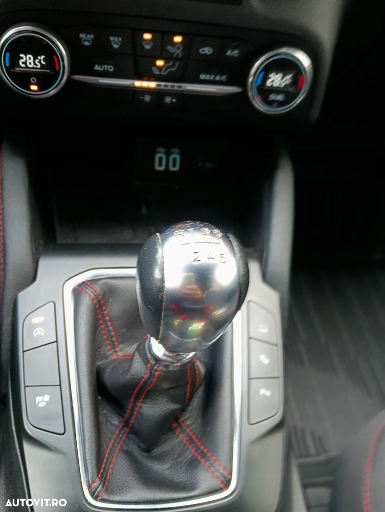 Ford Kuga 1.5 EcoBlue FWD ST Line - 11