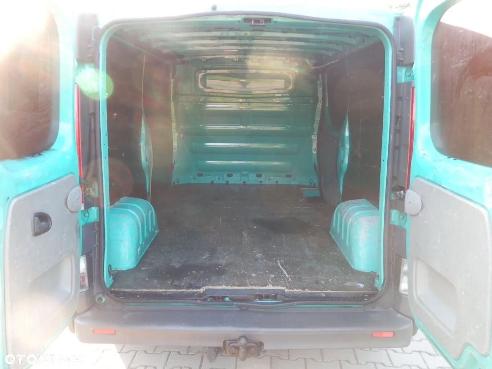 Opel Vivaro - 8