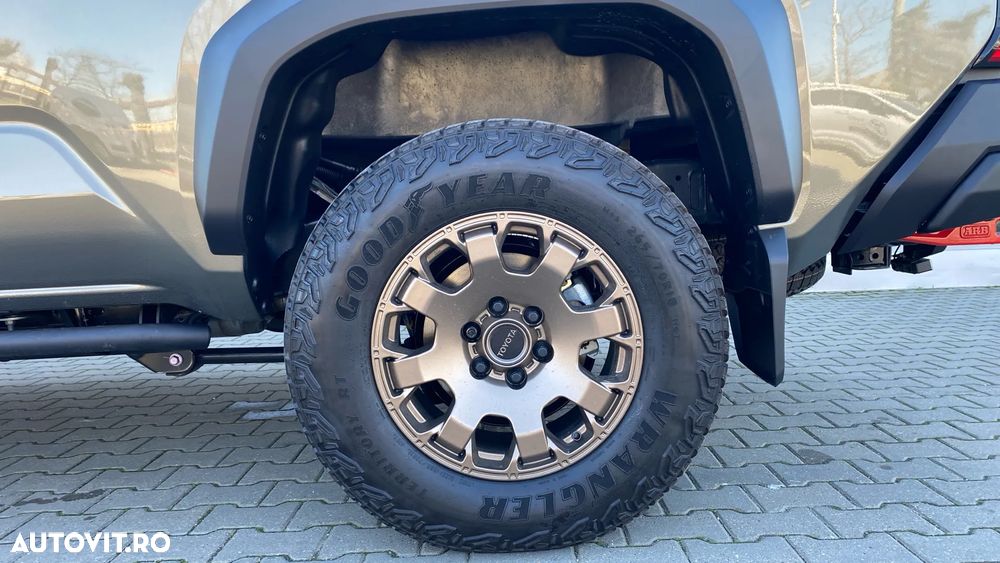 Toyota Tacoma - 30