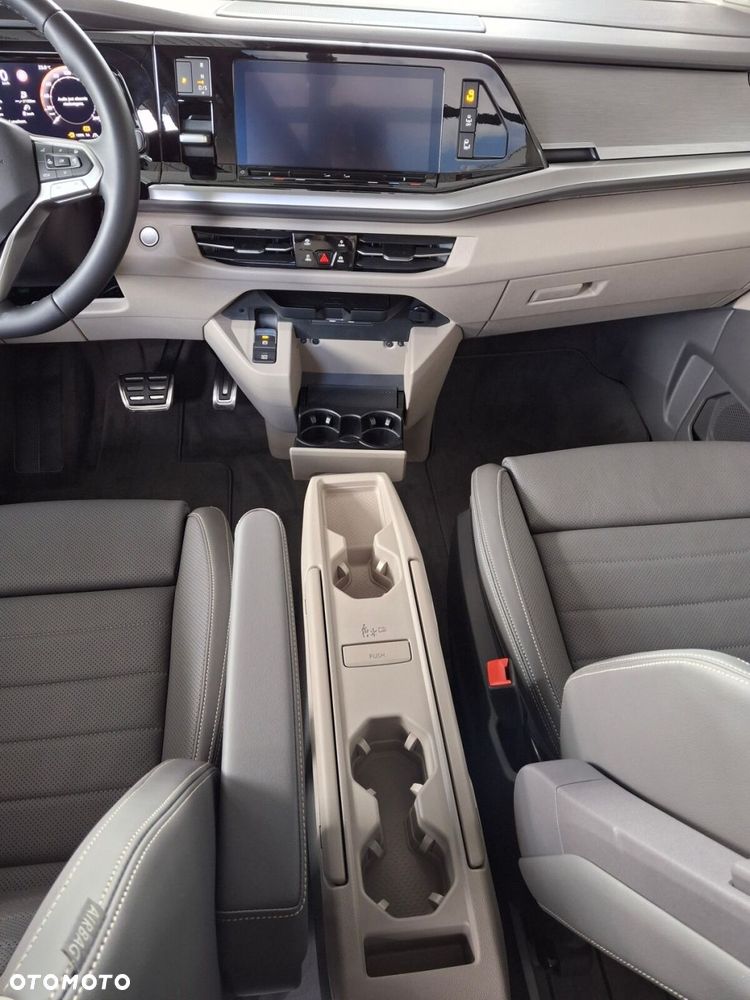 Volkswagen Multivan 2.0 TSI L2 Style DSG - 23