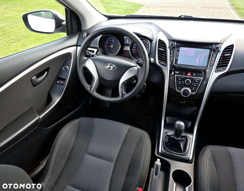 Hyundai i30 1.4 Classic + - 28