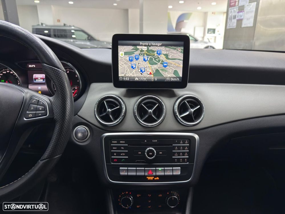 Mercedes-Benz CLA 180 d Shooting Brake Urban - 16