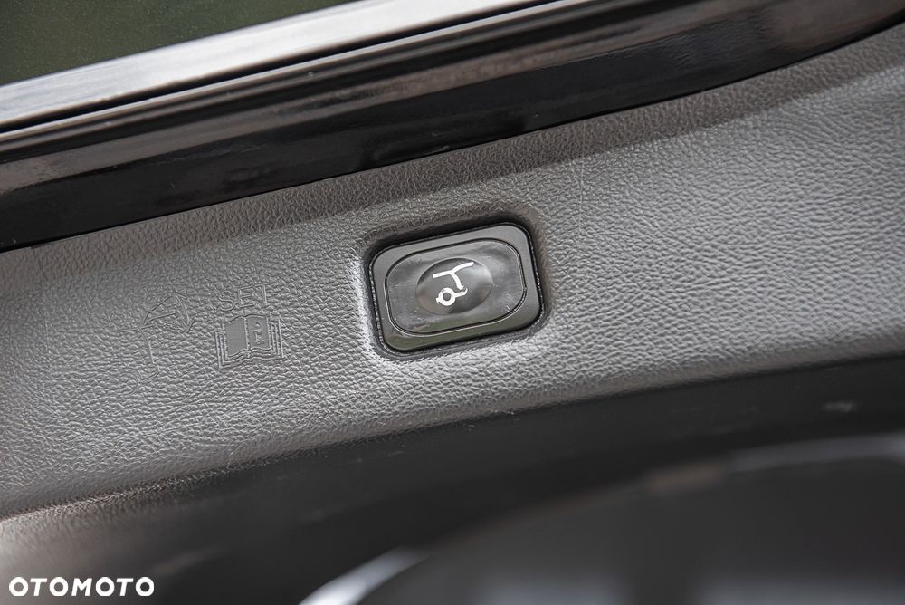 Ford S-Max 2.0 TDCi Allrad Business - 29