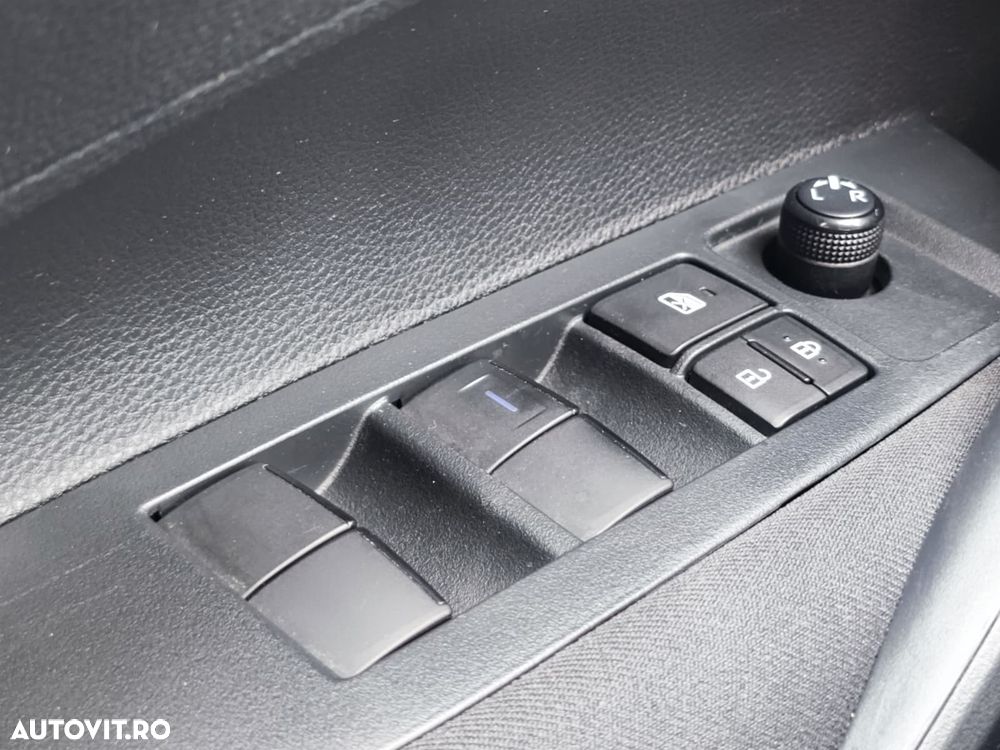 Toyota Corolla 1.8 HSD Eco - 25