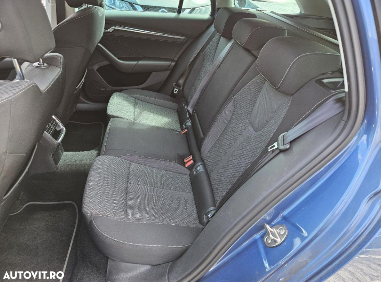 Skoda Octavia Combi 1.5 TSI First Edition - 9
