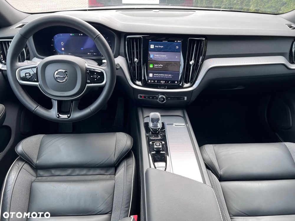 Volvo V60 B4 B Plus Dark - 10