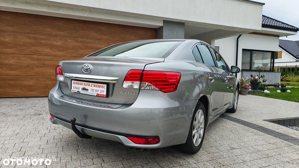 Toyota Avensis 1.8 Comfort - 28