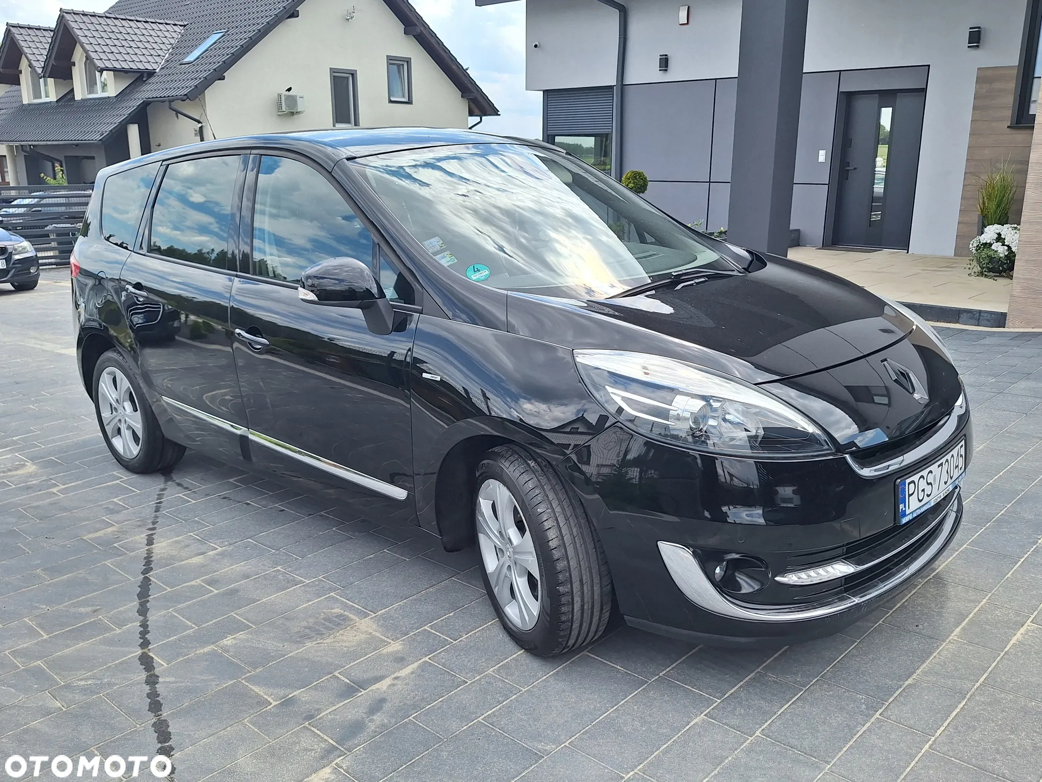Renault Grand Scenic Gr 1.4 16V TCE Bose Edition - 3