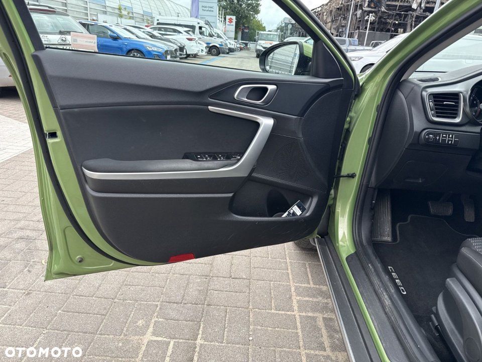 Kia XCeed - 23