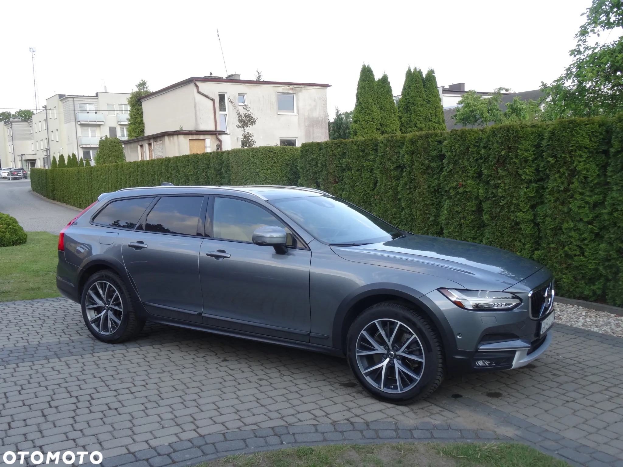 Volvo V90 Cross Country - 2