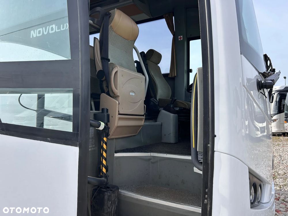Isuzu Novolux - 17